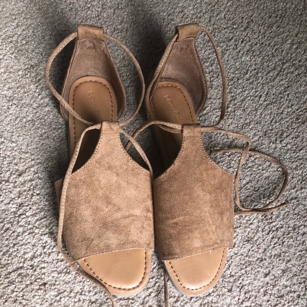 Size 7.5 sandals